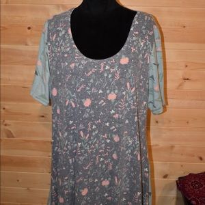 LuLaRoe 2X Perfect T